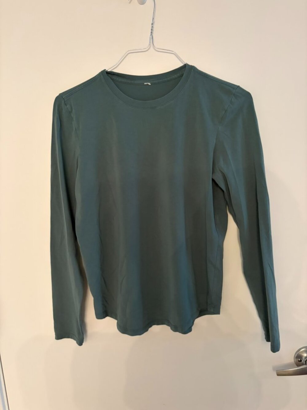Lululemon Teal Sage Long Sleeve Crew Neck Top Soft Stretch Womens Size 6